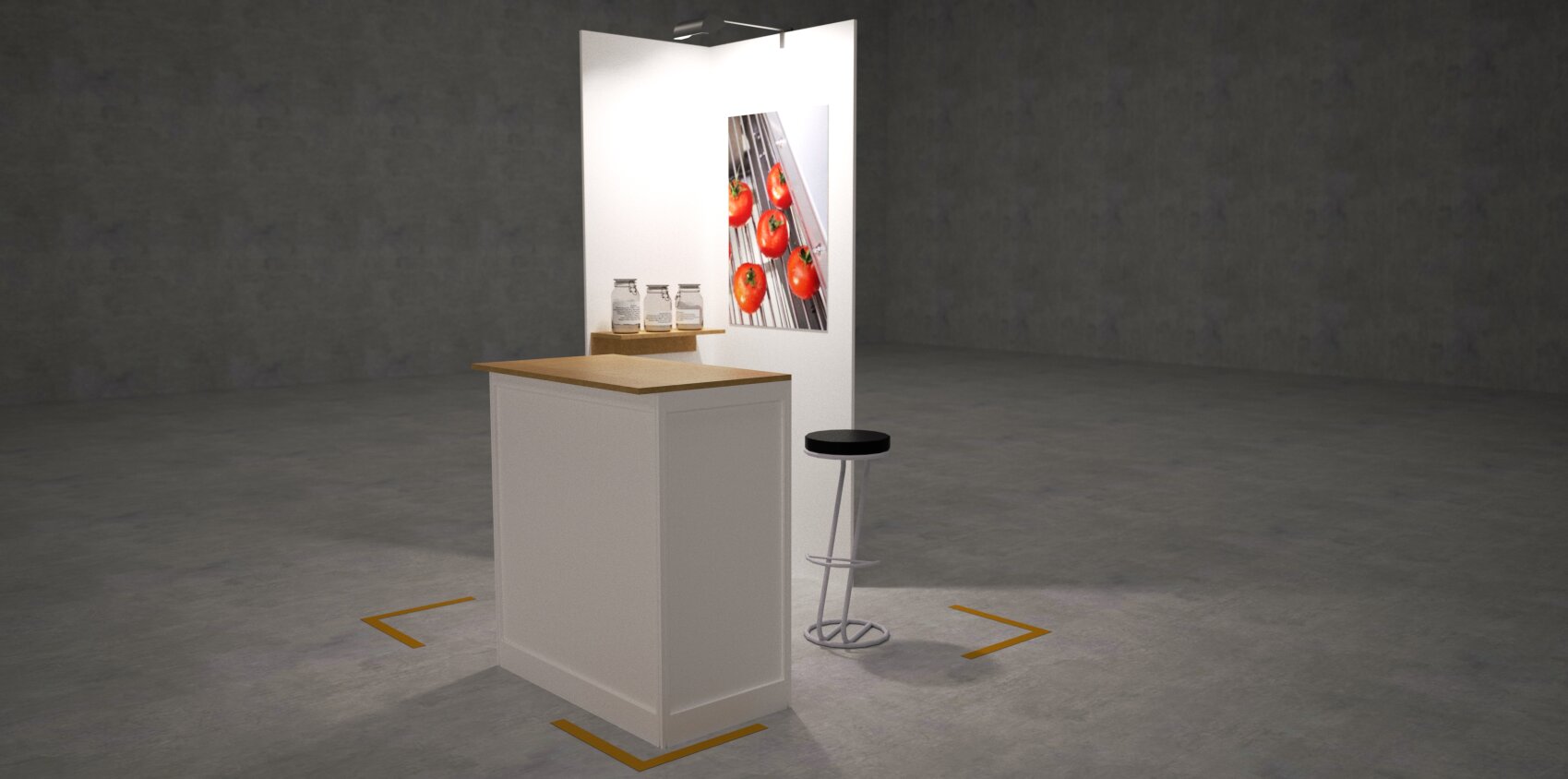 Kompakter Messestand mit weisser Rueckwand, Tomatenbild, einem Wandbord mit Glasgefaessen, einem Hochtisch mit Holzplatte und einem einzelnen Barhocker. Minimalistisches Design.