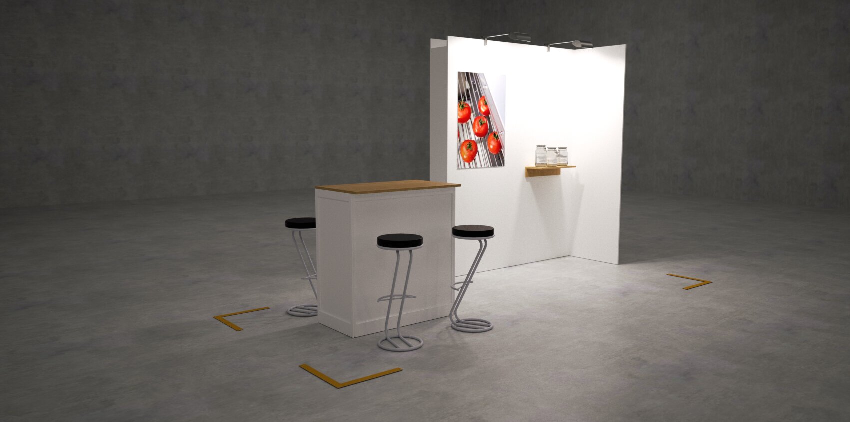 Schlicht gestalteter Messestand mit weisser Rueckwand, beleuchtetem Tomatenbild, drei Barstuehlen und einem rechteckigen Hochtisch mit Holzplatte. Auf einem Wandbord stehen drei Glasgefaesse.
